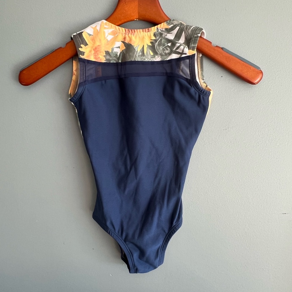 Sunflowers for summer! Beautiful Lucky Leo leotard. Great condition!